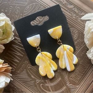 Handmade Chic Yellow and White Dangle Earrings
